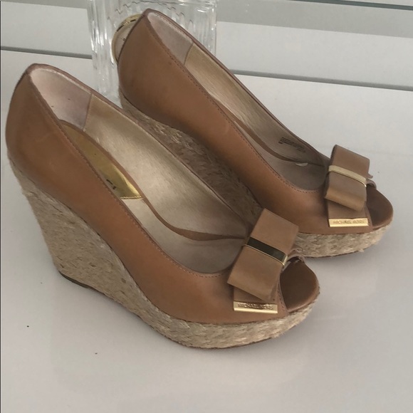 Michael kors shoes - Picture 2 of 3